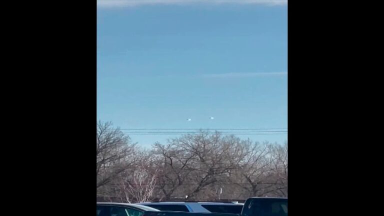 UFO Duo Over Wisconsin Dupla de OVNIs Sobre Wisconsin