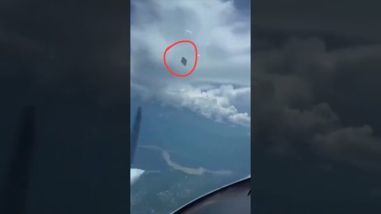 UFO filmed from Plane Window