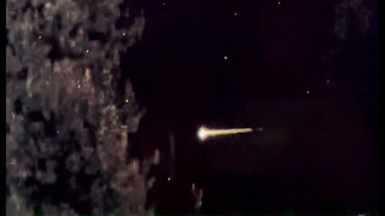 UFO Sighted Over Big Bear Lake, California OVNI Avistado em Big Bear Lake